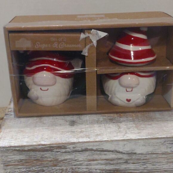 10 Strawberry Street Gnome Sugar and Creamer Set - Picture 1 of 4